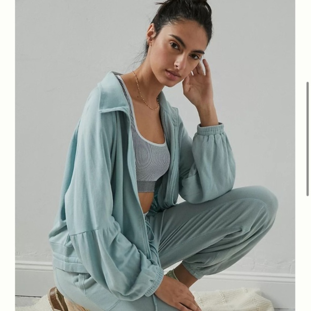 ANTHRO Saturday Sunday oversized Zip-Up Sweatshirt